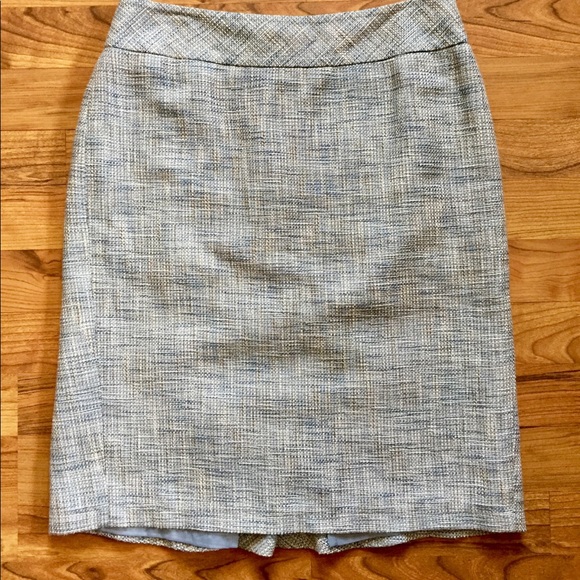 Ann Taylor Tweed Pencil Skirt (4P) - Picture 2 of 3